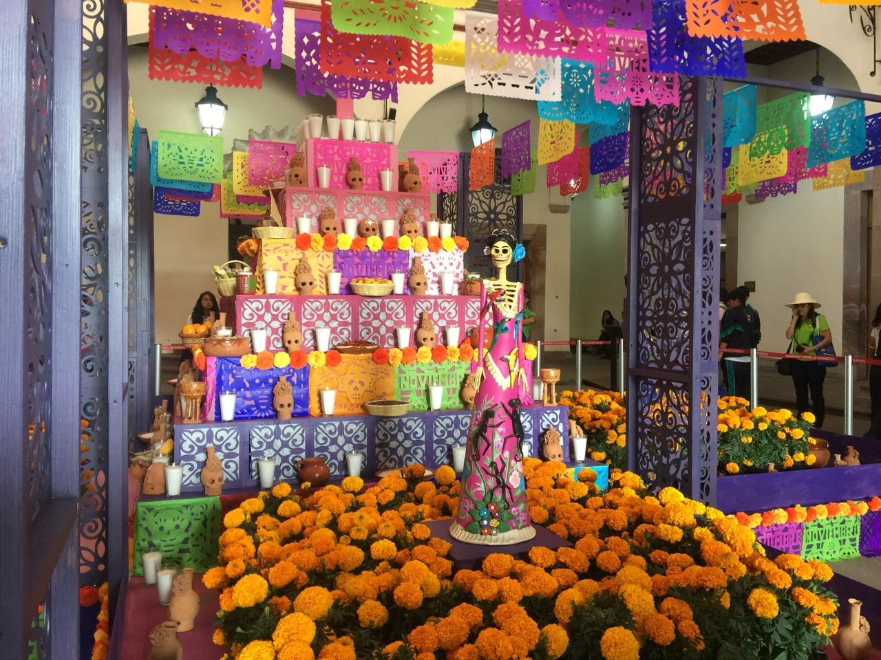 Altar de muertos dedicado a Carmelita Ballesteros - Reqronexion